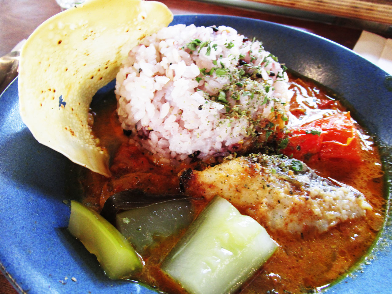 スーパーカブオーナーツーリング　男木島での昼食　鯛カレー